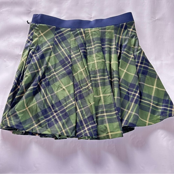 WeWoreWhat Revolve Green Plaid Tennis Skort Large NWT - Picture 7 of 9